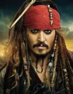 Johnny Depp dans Pirates des Caraïbes aves son bandeau